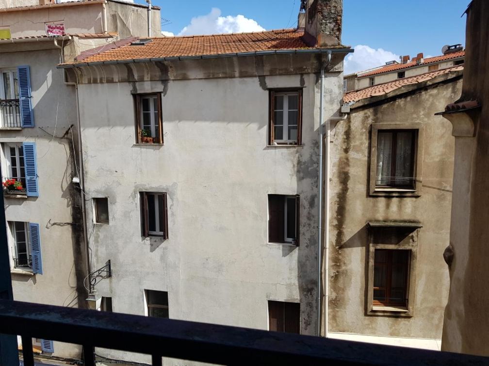 Ajaccio Vielle Ville Imperiale Grand Studio Pour 3 A 4 Personnes A Proximite Du Port Et Des Plus Belles Plages Dış mekan fotoğraf